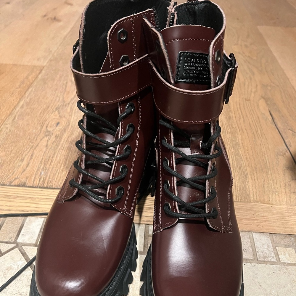 LEVI STRAUSS  combat boots